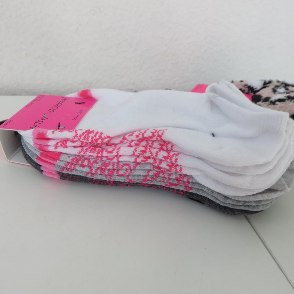 Betsey Johnson Lounge Socks 3 pairs / Low cuts 6 pairs - Picture 4 of 9